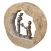 Gilde Skulptur "Antrag" Massive Mangoholzscheibe Mit Figuren Bronzefarben 28cm